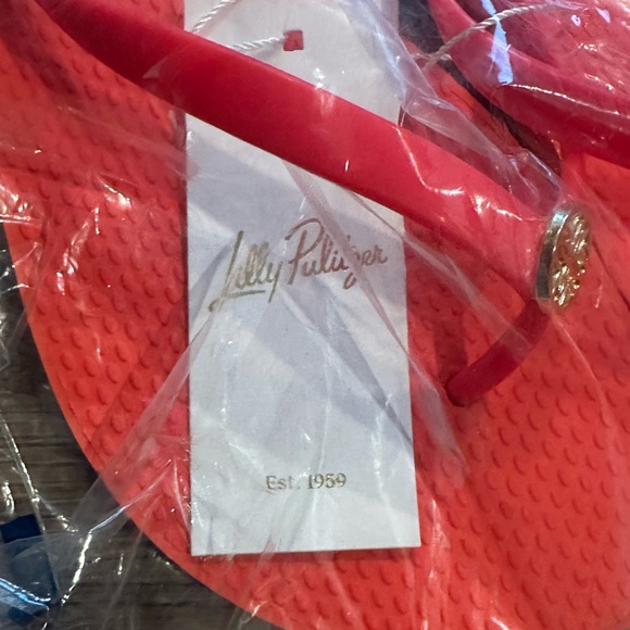 Lilly Pulitzer Mizner Red Pool Flip Flops - Picture 6 of 6